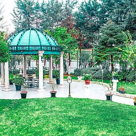 The Park Merter מלון