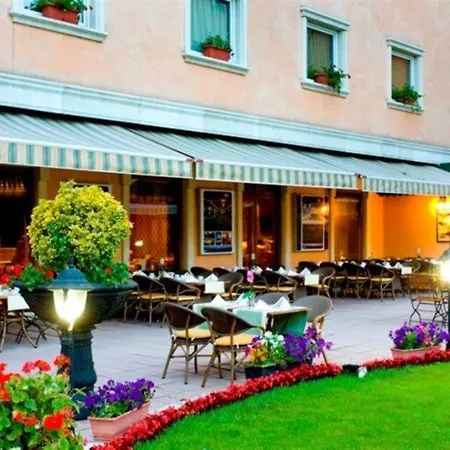 Hotel The Park Merter Istanboel